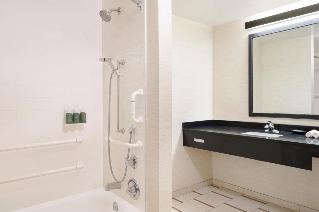 Fairfield & By Marriott Angeles Lax/el Segundo