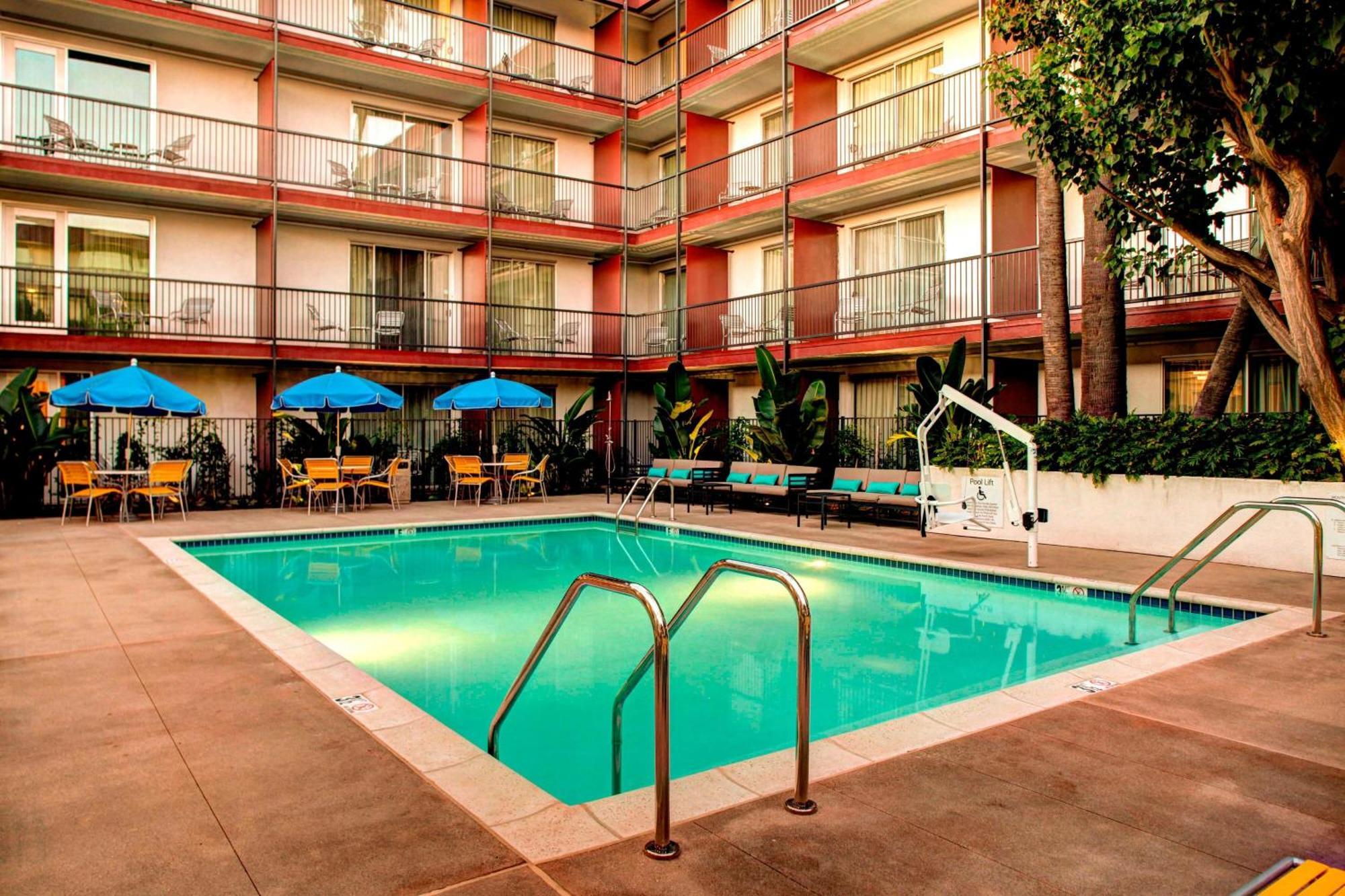 Fairfield & By Marriott Angeles Lax/el Segundo El Segundo